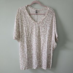 Honeyme Pink Leopard V-Neck Short Sleeve Top